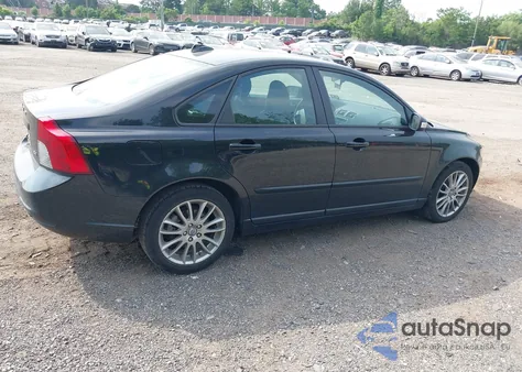 2009 Volvo S40 2.4I from USA, damaged, VIN YV1MS390492462962